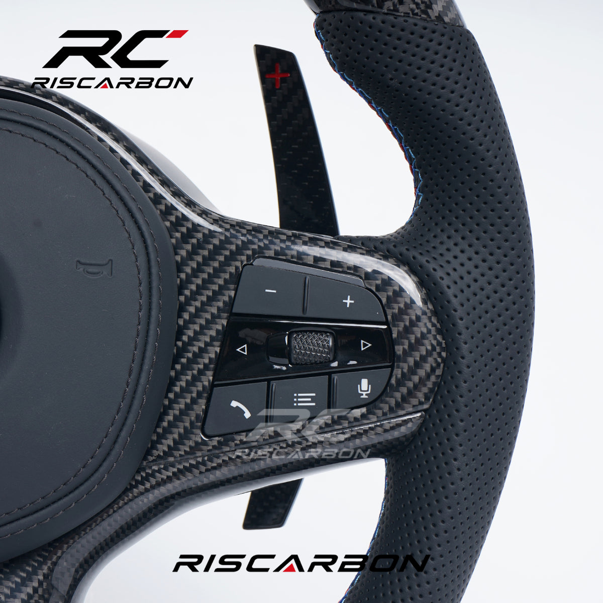 RISCARBON Factory Supply Carbon Fiber Steering Wheel for BMW X3 X4 X5 G21 G22 G23 G20 G30 G01 G02 G08 G31 G38 G01 G05 with LED Plug and Play